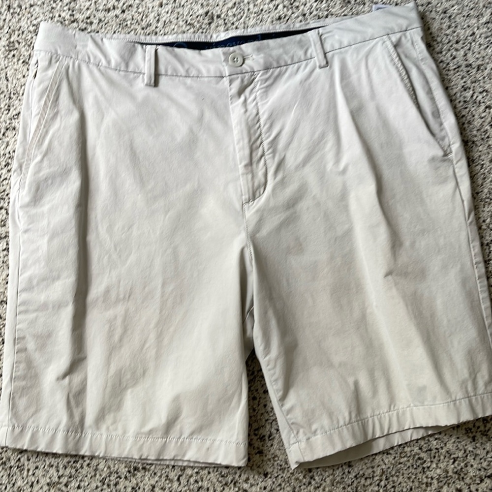 Vineyard Vines On the Go Men’s Size 36 shorts